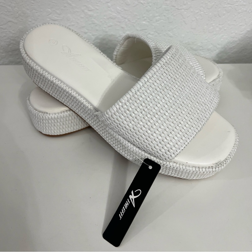 Athlefit White Woven Slide Sandals Women’s Size 9.5- Casual Summer Slip-On Flats